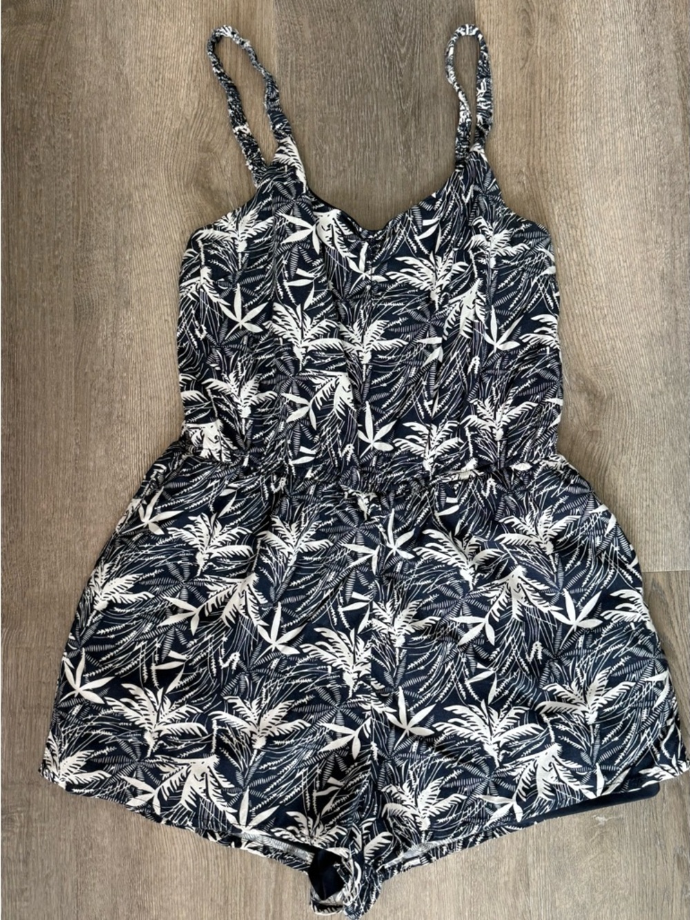 Charlotte Russe Navy and White Tropical Print Romper